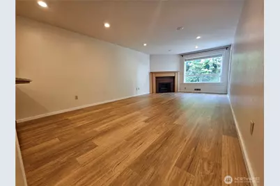 10501 8th Avenue NE #225, Seattle, WA 98125 - Photo 7