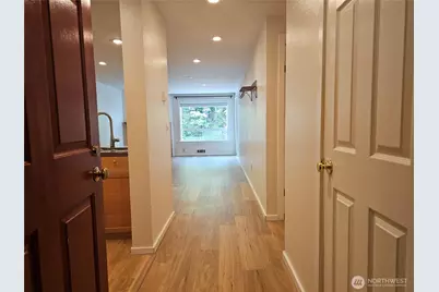 10501 8th Avenue NE #225, Seattle, WA 98125 - Photo 3