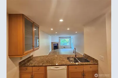 10501 8th Avenue NE #225, Seattle, WA 98125 - Photo 5