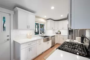 12309 Hiram Pl NE, Seattle, WA 98125 - Photo 9