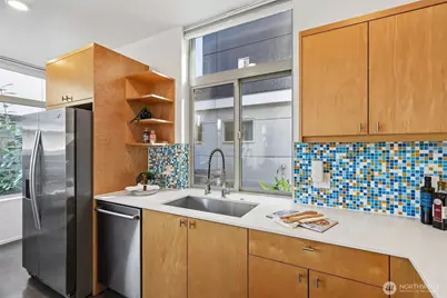 2208 E Alder Street, Seattle, WA 98122 - Photo 11