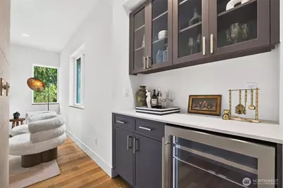 2631 34th Avenue W, Seattle, WA 98199 - Photo 11