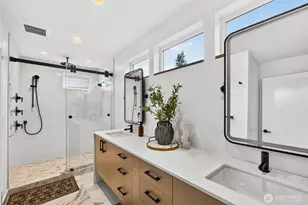 2631 34th Ave W, Seattle, WA 98199 - Photo 19