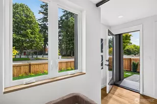 2631 34th Ave W, Seattle, WA 98199 - Photo 3