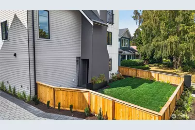 2631 34th Avenue W, Seattle, WA 98199 - Photo 29