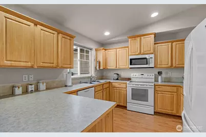 12007 35th Avenue NE, Marysville, WA 98271 - Photo 9
