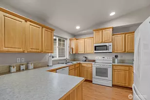 12007 35th Ave NE, Marysville, WA 98271 - Photo 9