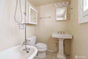 1625 Belmont Ave, Seattle, WA 98122 - Photo 15