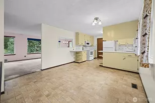30071 10th Ave SW, Federal Way, WA 98023 - Photo 3