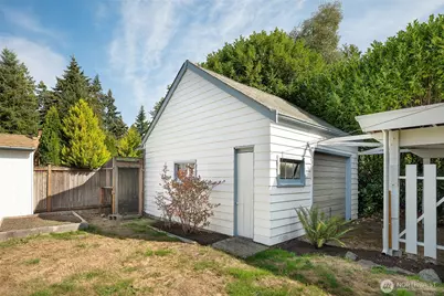 1218 NE 117th Street, Seattle, WA 98125 - Photo 33