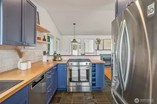 1218 NE 117th St, Seattle, WA 98125 - Photo 7