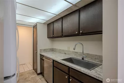 9904 NE 124th Street #1005, Kirkland, WA 98034 - Photo 11