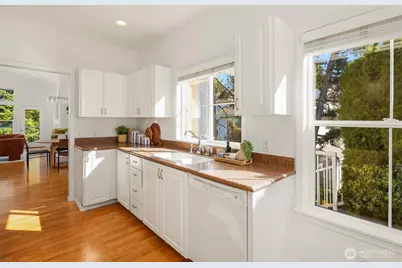 5299 164th Avenue SE, Bellevue, WA 98006 - Photo 15