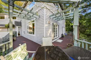 12117 Clearview Dr, Edmonds, WA 98026 - Photo 27