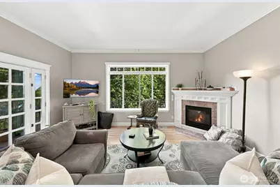 12117 Clearview Drive, Edmonds, WA 98026 - Photo 11
