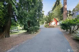 12117 Clearview Dr, Edmonds, WA 98026 - Photo 33