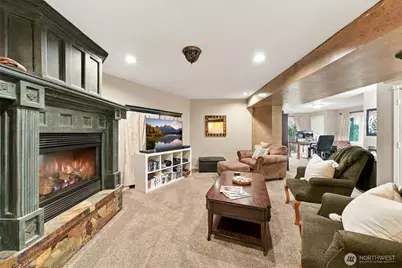 12117 Clearview Drive, Edmonds, WA 98026 - Photo 23