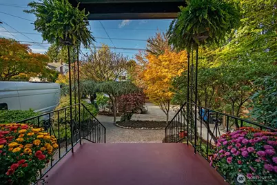 933 N 84th Street, Seattle, WA 98103 - Photo 3