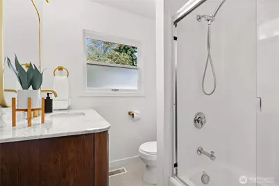 14834 Interlake Avenue N, Shoreline, WA 98133 - Photo 21