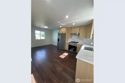 205 7th Street, Raymond, WA 98577 - Photo 5