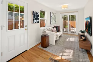 4037 30th Ave W, Seattle, WA 98199 - Photo 11