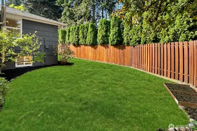 4037 30th Avenue W, Seattle, WA 98199 - Photo 23