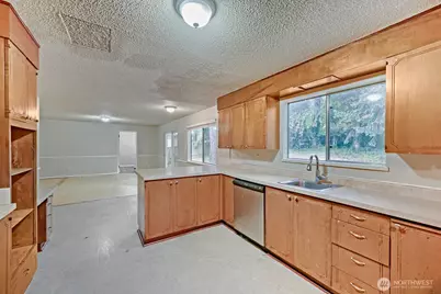 3720 70th Avenue Ct W, University Place, WA 98466 - Photo 5