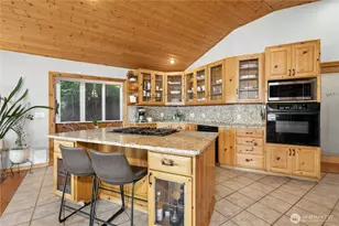 14620 W Lake Goodwin Rd, Stanwood, WA 98292 - Photo 9