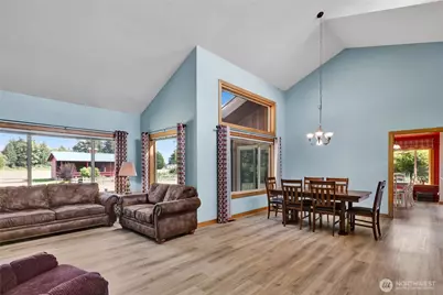 9317 Avon Allen Road, Bow, WA 98232 - Photo 21
