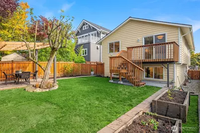 6723 Dibble Avenue NW, Seattle, WA 98117 - Photo 31