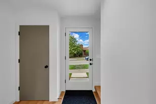 6700 52nd Ave S, Seattle, WA 98118 - Photo 3