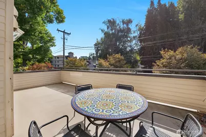 18 Dravus Street #210, Seattle, WA 98109 - Photo 17