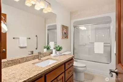8387 NE Sumanee Place, Bainbridge Island, WA 98110 - Photo 23