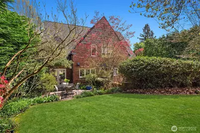 115 Dorffel Drive E, Seattle, WA 98112 - Photo 27