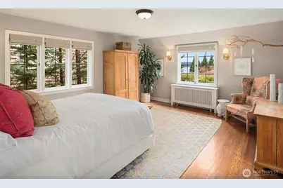 115 Dorffel Drive E, Seattle, WA 98112 - Photo 23