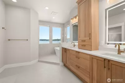 4827 Bayshore Lane NW, Olympia, WA 98502 - Photo 19