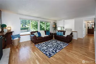 12822 NE 68th St, Kirkland, WA 98033 - Photo 3
