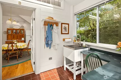 522 Dayton Street, Edmonds, WA 98020 - Photo 5