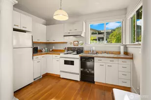 522 Dayton St, Edmonds, WA 98020 - Photo 17