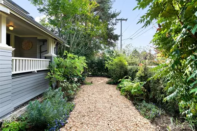 5018 Latona Avenue NE, Seattle, WA 98105 - Photo 33