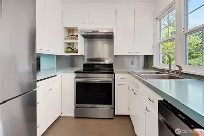 1908 Eastside Street SE, Olympia, WA 98501 - Photo 9