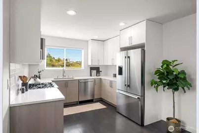 705 20th Place S #A, Seattle, WA 98144 - Photo 5