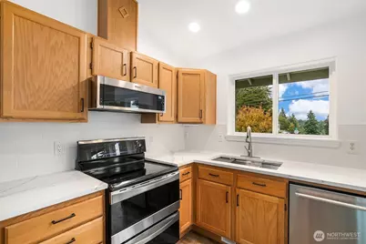 13001 73rd Avenue Ct E, Puyallup, WA 98373 - Photo 11