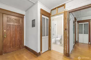 516 E Thomas St, Seattle, WA 98102 - Photo 9