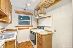 516 E Thomas St, Seattle, WA 98102 - Photo 19