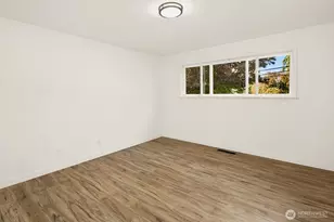 6633 NE Arrowhead Dr, Kenmore, WA 98028 - Photo 13