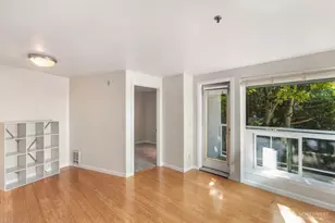 530 Melrose Ave E, Seattle, WA 98102 - Photo 19