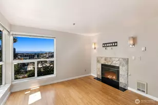 530 Melrose Ave E, Seattle, WA 98102 - Photo 17