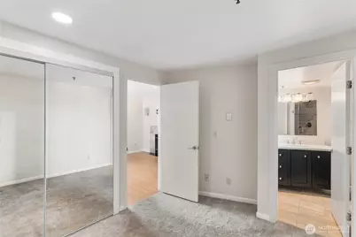530 Melrose Avenue E #301, Seattle, WA 98102 - Photo 11
