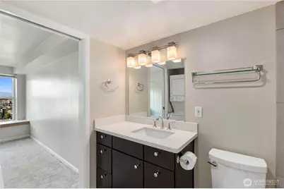 530 Melrose Avenue E #301, Seattle, WA 98102 - Photo 13